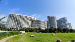 4月12日，三亚机场完成运输航班起降398架次