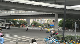 沈梦辰坦言：别的女孩拥有马甲线，而我只配拥有话筒线