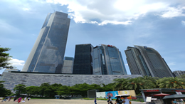 4月11日，三亚机场完成运输航班起降414架次